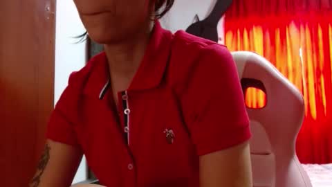 Snapshot of sexmilkdirty chatting on October 19, 8:42 pm sexmilkdirty online show from October 19, 8:42 pm