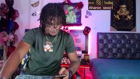 Aharon  ravelo online show from February 4, 5:57 am