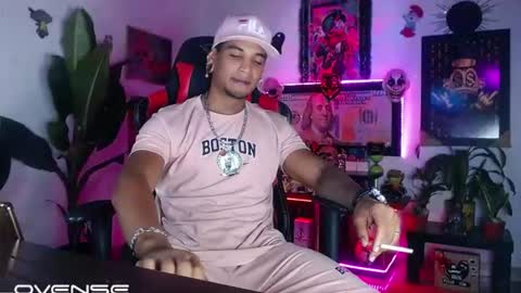 Snapshot of sexo_aharon chatting on July 20, 5:11 am Aharon ravelo online show from July 20, 5:11 am
