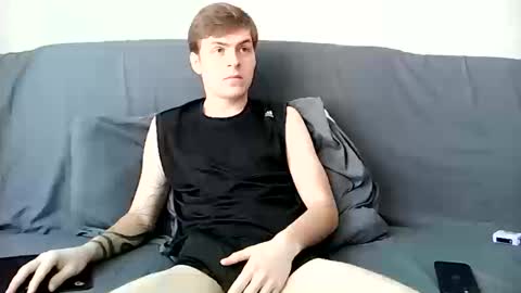 Jennis and OliverPvt is open online show from March 12, 10:10 am