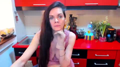 sexqueen1111 online show from February 10, 1:24 am