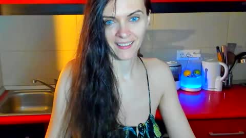 sexqueen1111 online show from November 1, 1:29 am