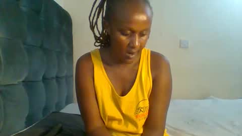 Snapshot of sexsy_sally chatting on February 16, 7:32 pm sexsysally online show from February 16, 7:32 pm