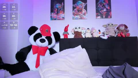 Snapshot of sextape_couple chatting on May 19, 1:50 pm Ask me online show from May 19, 1:50 pm