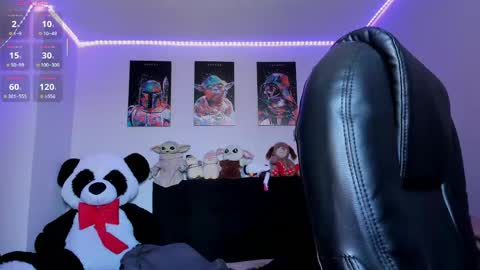 Snapshot of sextape_couple chatting on June 7, 3:05 pm Ask me online show from June 7, 3:05 pm