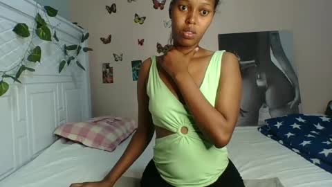 Snapshot of sexttiana_ebony chatting on March 10, 8:26 am sexttiana_ebony online show from March 10, 8:26 am