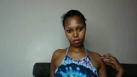 Snapshot of sexttiana_ebony chatting on September 30, 9:47 am sexttiana_ebony online show from September 30, 9:47 am
