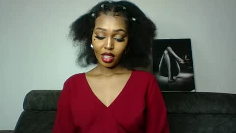Snapshot of sexttiana_ebony chatting on October 31, 11:55 am sexttiana_ebony online show from October 31, 11:55 am