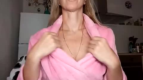 Verona online show from May 10, 2:17 am