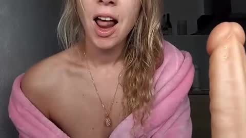 Verona online show from May 23, 3:12 am