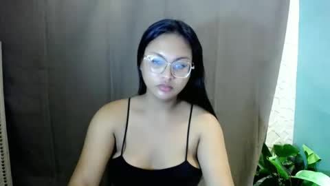 Snapshot of sexuallyattractive_mae chatting on June 2, 10:28 am sexuallyattractive_mae online show from June 2, 10:28 am