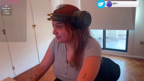 Snapshot of sexualmindset chatting on December 11, 8:28 pm Andrea online show from December 11, 8:28 pm