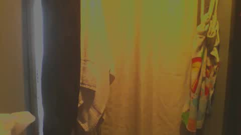 Snapshot of sexxileeah42o chatting on June 7, 5:38 pm Leeah CloudZzz online show from June 7, 5:38 pm