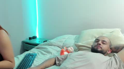 David y Sammy online show from December 8, 6:33 am