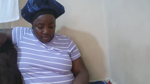 Snapshot of sexxy_bree chatting on September 28, 8:03 pm sexxy_bree online show from September 28, 8:03 pm