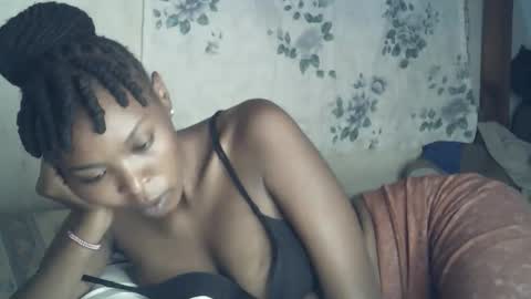 sexxy_curvy23 online show from February 22, 12:36 pm