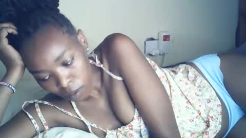 sexxy_curvy23 online show from April 25, 4:04 am