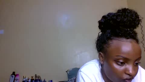 Snapshot of sexxy_daisyy chatting on October 28, 7:45 am sexxy_daisyy online show from October 28, 7:45 am