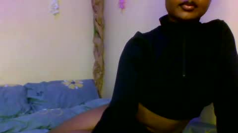 Snapshot of sexxy_daisyy chatting on November 6, 8:10 pm sexxy_daisyy online show from November 6, 8:10 pm
