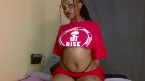 Snapshot of sexxy_daisyy chatting on February 2, 1:48 am sexxy_daisyy online show from February 2, 1:48 am