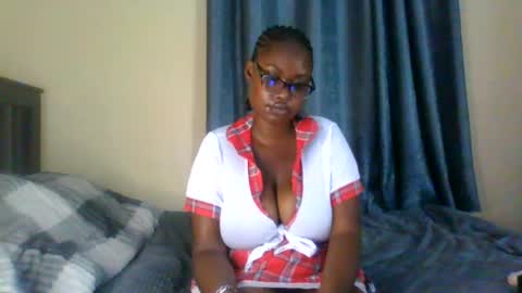Snapshot of sexxy_mish chatting on July 2, 5:02 am sexxy_mish online show from July 2, 5:02 am