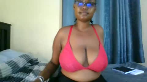 Snapshot of sexxy_mish chatting on July 6, 4:53 am sexxy_mish online show from July 6, 4:53 am