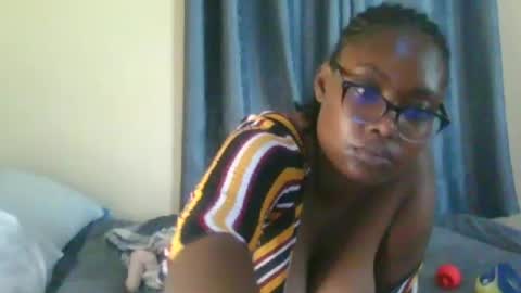 Snapshot of sexxy_mish chatting on July 7, 7:23 am sexxy_mish online show from July 7, 7:23 am