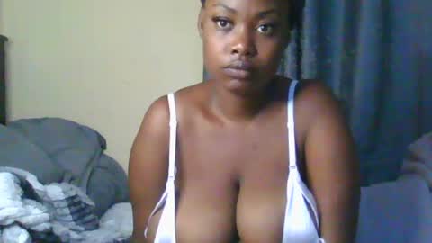 Snapshot of sexxy_mish chatting on August 1, 4:56 am sexxy_mish online show from August 1, 4:56 am