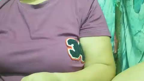 misslovely j online show from February 19, 10:56 am