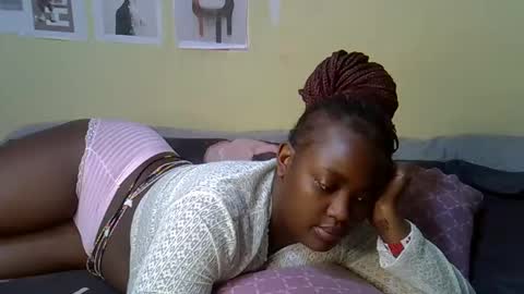 Snapshot of sexxykaree chatting on April 23, 8:02 am sexxykaree online show from April 23, 8:02 am