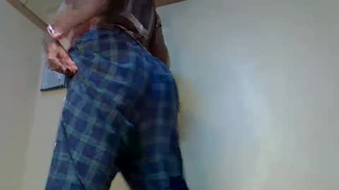 Snapshot of sexxykaree chatting on May 1, 11:37 am sexxykaree online show from May 1, 11:37 am