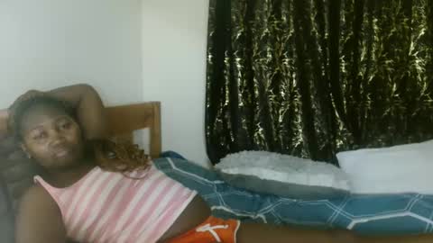 sexxypritty online show from November 17, 7:19 pm