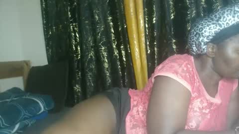 Snapshot of sexxypritty chatting on June 7, 7:28 pm sexxypritty online show from June 7, 7:28 pm