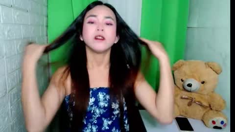 Snapshot of sexxywild_asiants4uxxx chatting on April 17, 6:22 pm Jessica online show from April 17, 6:22 pm
