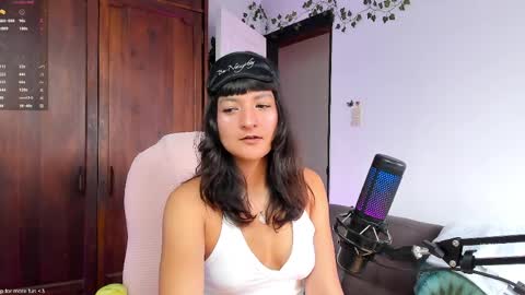 Snapshot of sexy__emma chatting on March 29, 8:31 pm sexy__emma online show from March 29, 8:31 pm