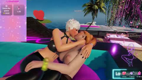 Snapshot of sexy_ambarr chatting on December 2, 8:15 pm Ambar online show from December 2, 8:15 pm