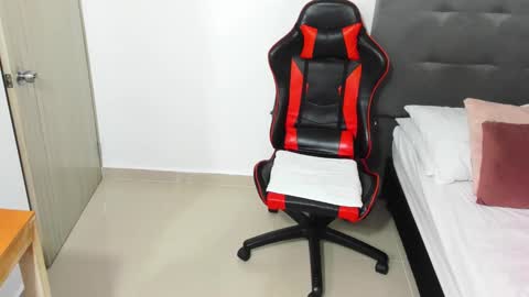 Snapshot of sexy_blackman chatting on February 10, 6:24 pm sexy blackman online show from February 10, 6:24 pm