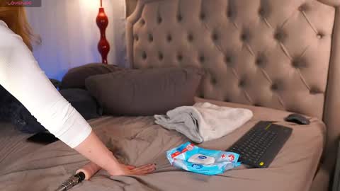 Snapshot of sexy_blonde_doll chatting on May 24, 5:51 pm Lina online show from May 24, 5:51 pm