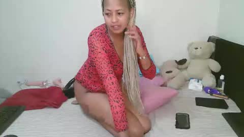 sexy_bluegirl online show from April 24, 10:18 am