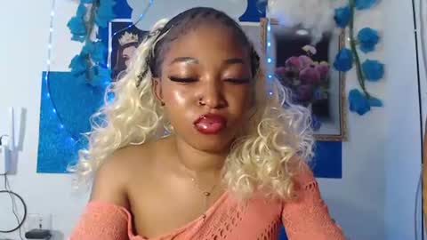 sexy_bluey247 online show from July 15, 3:12 am
