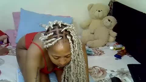Snapshot of sexy_bubbie01 chatting on May 16, 4:50 pm sexy_bubbie01 online show from May 16, 4:50 pm