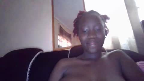 Snapshot of sexy_butty01 chatting on November 27, 6:04 am sexy_butty01 online show from November 27, 6:04 am