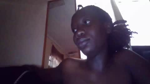 Snapshot of sexy_butty01 chatting on December 4, 12:25 pm sexy_butty01 online show from December 4, 12:25 pm