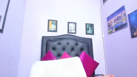 sexy_candy18x online show from July 31, 12:10 am