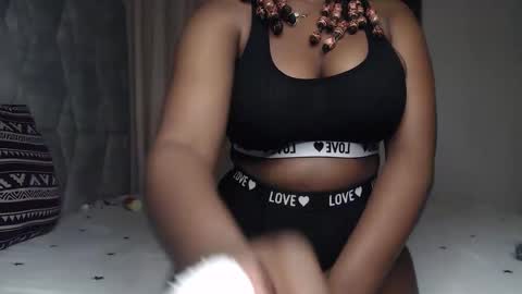 Snapshot of sexy_chocolata chatting on November 26, 1:34 pm chocolata online show from November 26, 1:34 pm