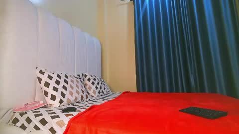 Snapshot of sexy_cici2 chatting on May 7, 3:56 am foxxy sweets online show from May 7, 3:56 am