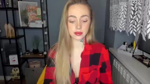 C o r a l i e online show from December 11, 7:31 am