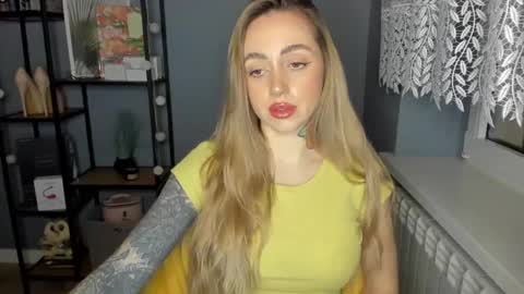 C o r a l i e online show from December 26, 11:32 am