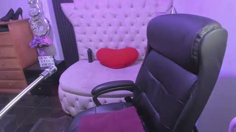 Snapshot of sexy_cristall chatting on May 11, 7:00 pm C R I S T A L online show from May 11, 7:00 pm