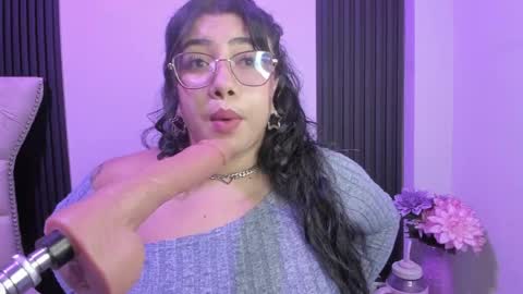 Snapshot of sexy_cristall chatting on May 24, 8:03 pm C R I S T A L online show from May 24, 8:03 pm